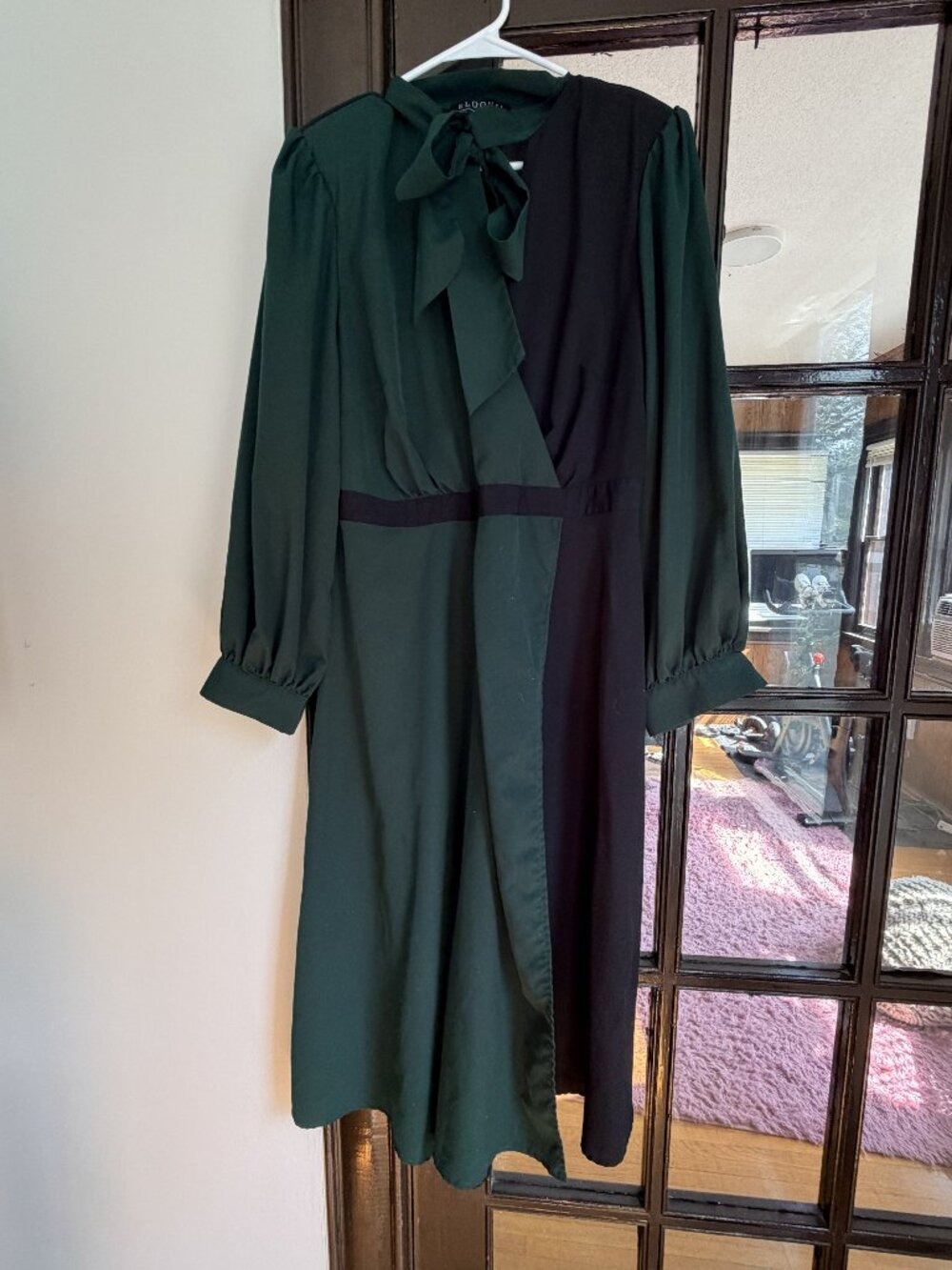 ELOQUII Green & Black Colorblock Tie Neck Midi Work Dress Size 14